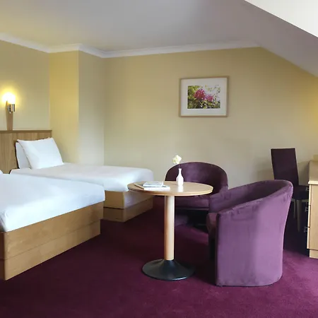 Hotel Maldron Hotel, Newlands Cross 4*