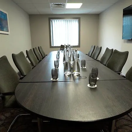 Hotel Maldron Hotel, Newlands Cross 4*