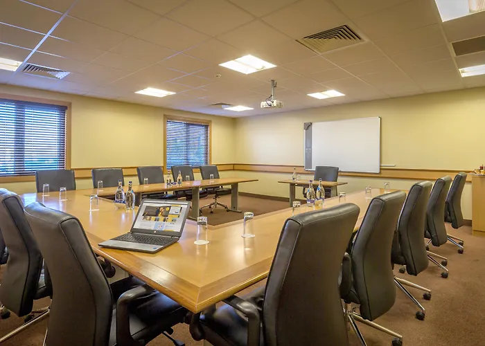 Maldron Hotel, Newlands Cross Отель