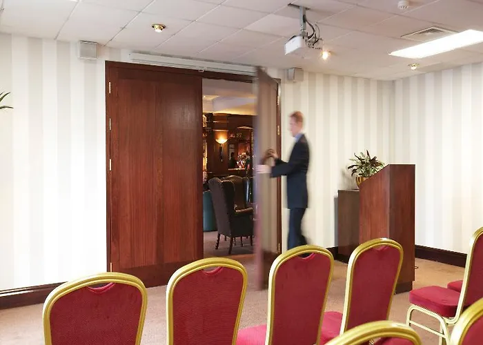 Maldron Hotel, Newlands Cross Отель