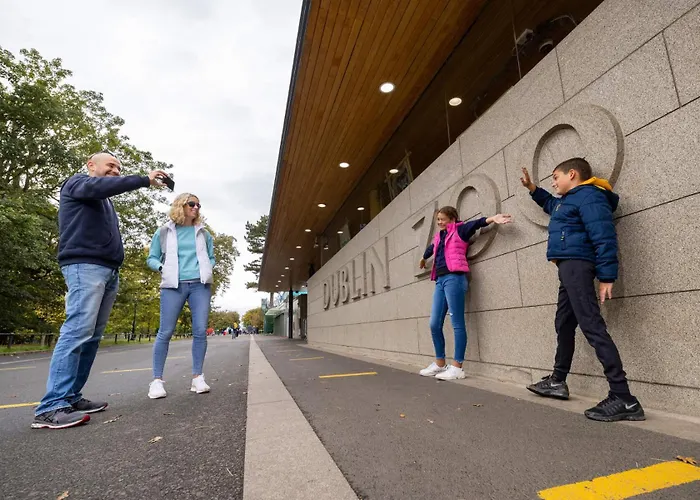 Отель Maldron Hotel, Newlands Cross 4*