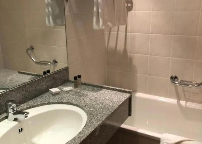 Maldron Hotel, Newlands Cross 4* Клондолкин