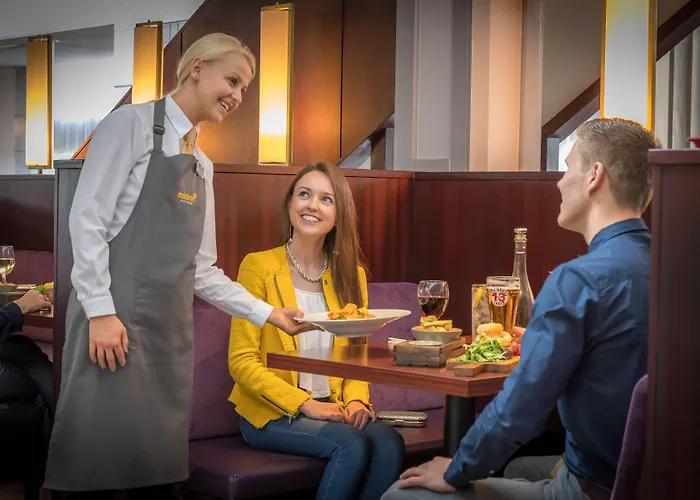 Maldron Hotel, Newlands Cross 4*