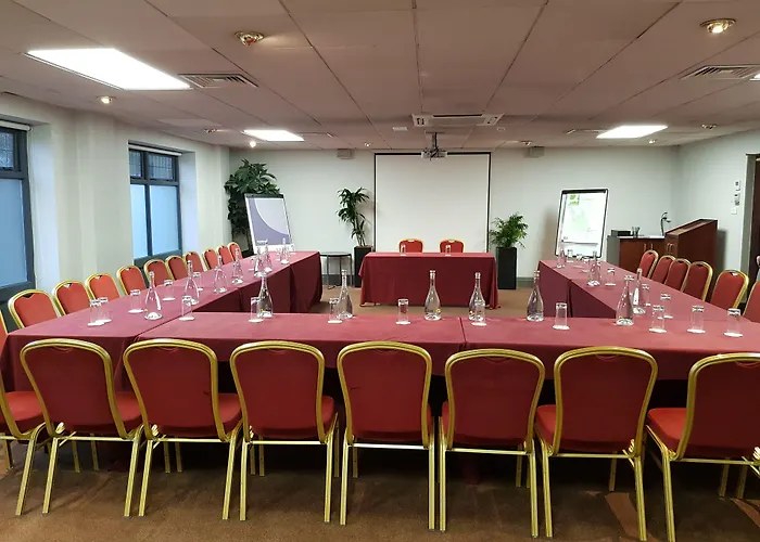 Maldron Hotel, Newlands Cross Отель 4*