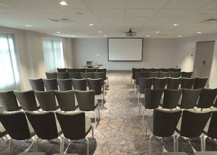 Отель Maldron Hotel, Newlands Cross Клондолкин