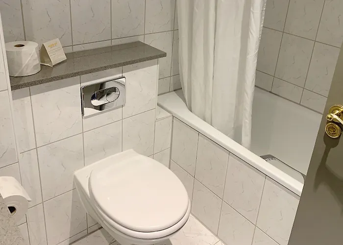 Отель Maldron Hotel, Newlands Cross Клондолкин