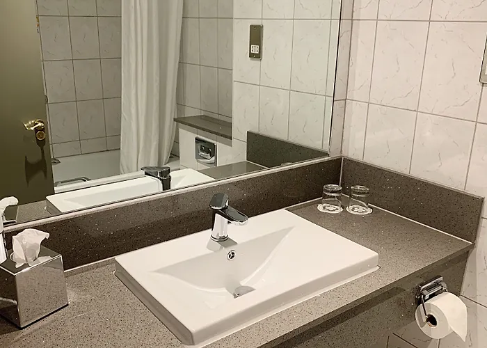 Отель Maldron Hotel, Newlands Cross Клондолкин