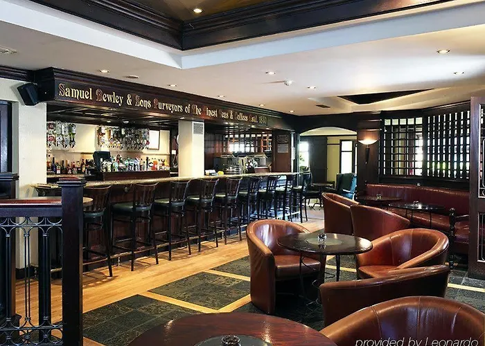 Отель Maldron Hotel, Newlands Cross 4*