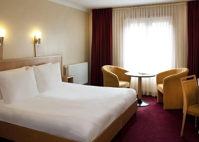 Отель Maldron Hotel, Newlands Cross Клондолкин