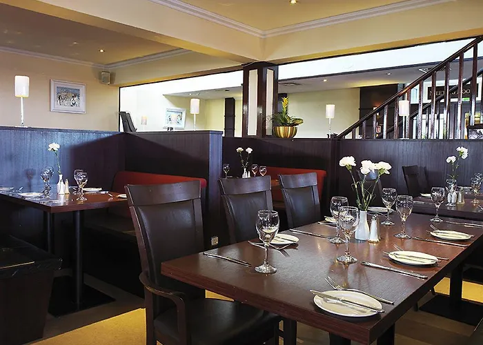 Отель Maldron Hotel, Newlands Cross